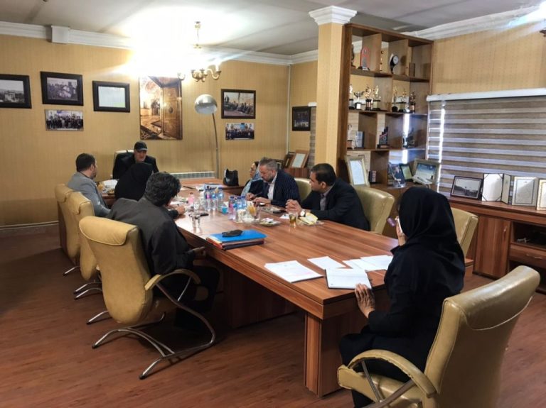 تشكل و تشكل‌گرايي و نقش فعالين اقتصادي و نقش افراد تشکل‌گرا/ جلسه هيات مديره كانون كارآفريني استان خراسان رضوي